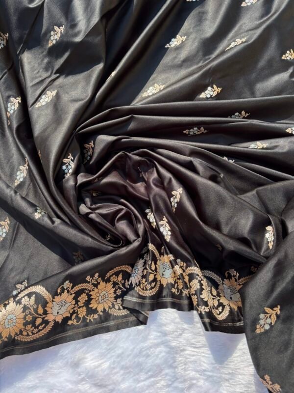 Black Sona Rupa Booti Mashru Silk Saree- Fabric Close Up