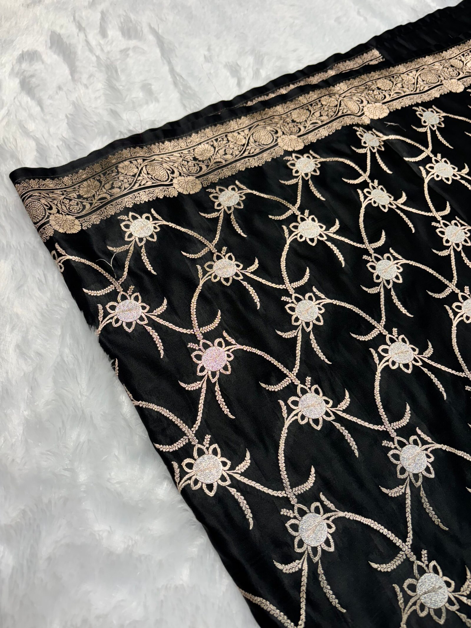 Black Sona Rupa Jaal Mashru Silk Saree-Border Detail