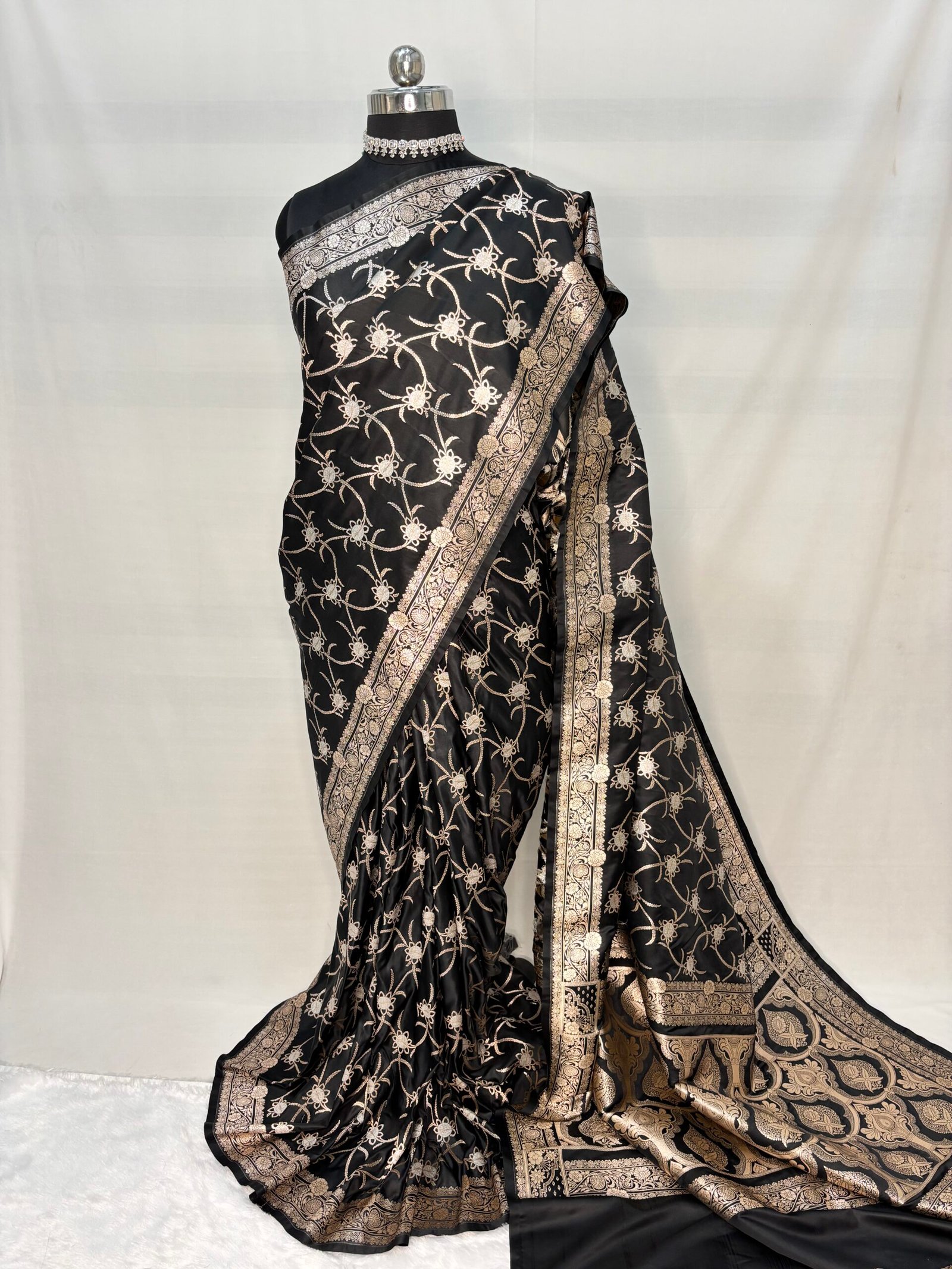 Black Sona Rupa Jaal Mashru Silk Saree-Front View