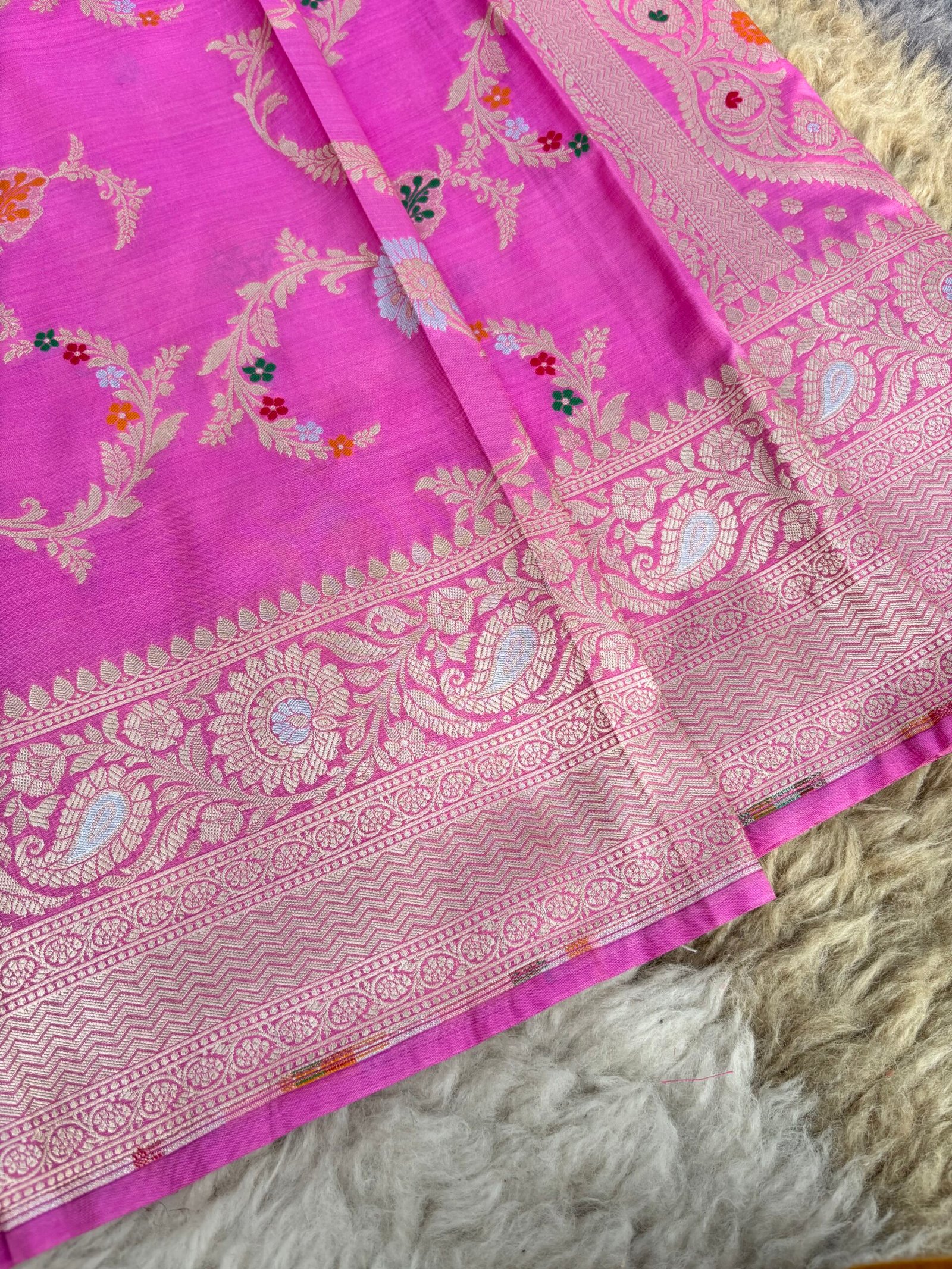 Blush Pink Minakari Jaal Uppada Katan Silk Banarasi Saree-Border Detail
