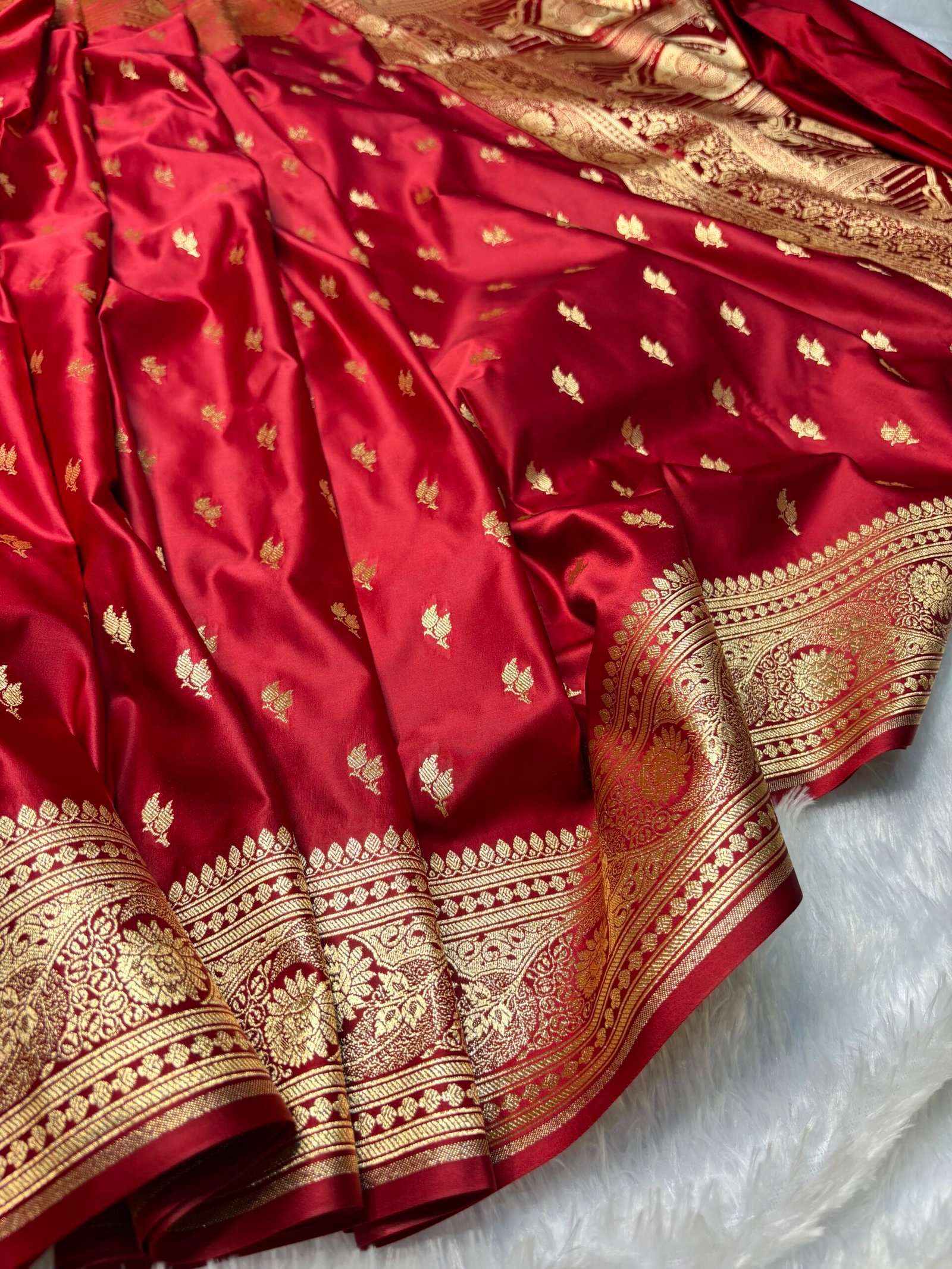 Deep Maroon Banarasi Booti Pattern Satin Katan Silk Saree-Fabric Close-up