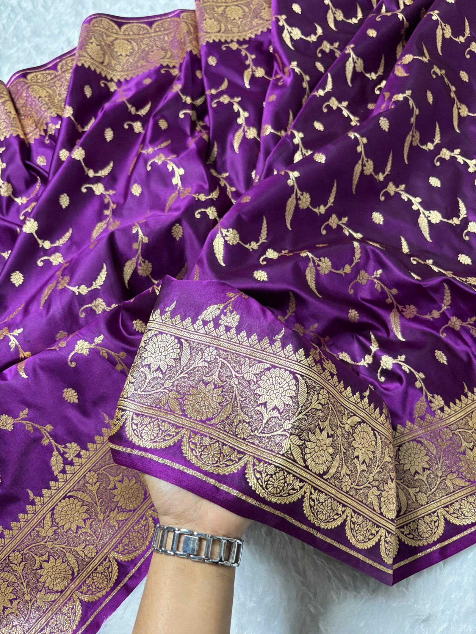 Deep Violet Floral Jaal Banarasi Satin Katan Saree-Border