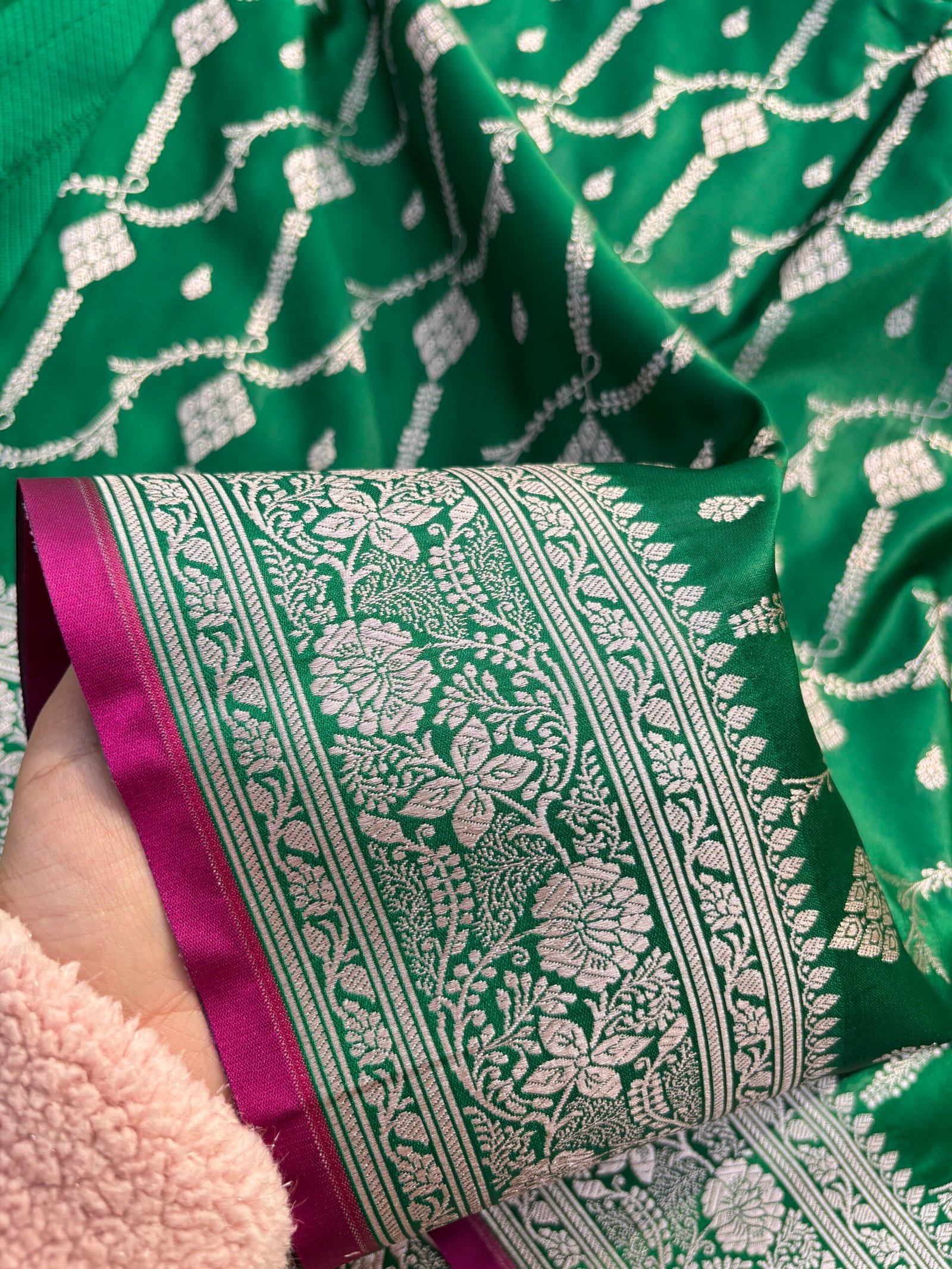 Emerald Green Jaal Mashru Katan Silk Saree-Border Detail