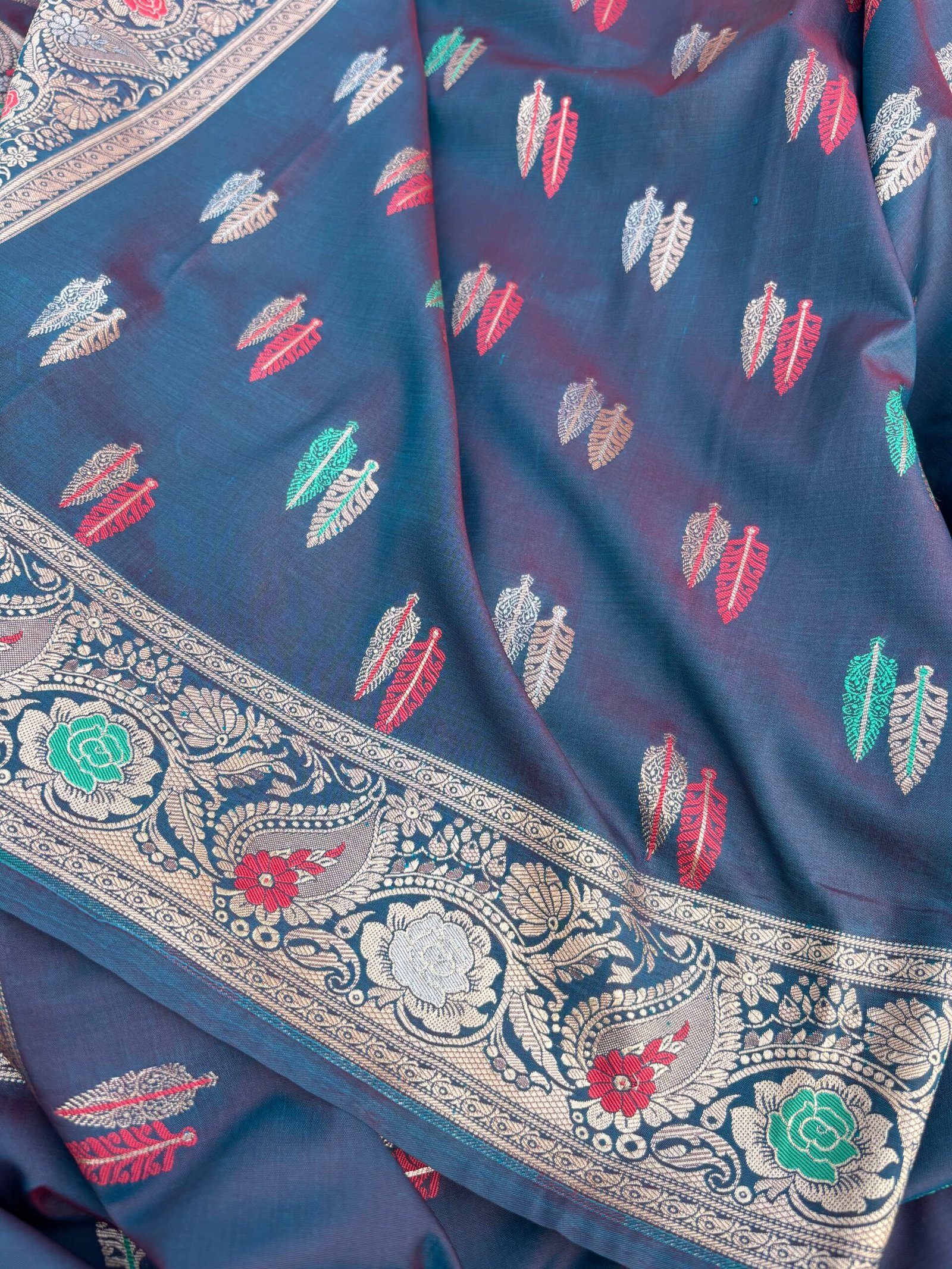 Midnight Blue Minakari Booti Katan Silk Uppada Banarasi Saree-Border Detail