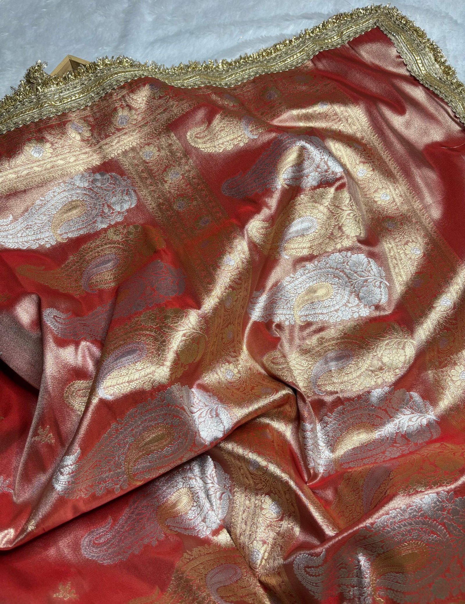 Orange Sona Rupa Kadhiyal Banarasi Tissue Saree with Lace Work-Pallu Detail