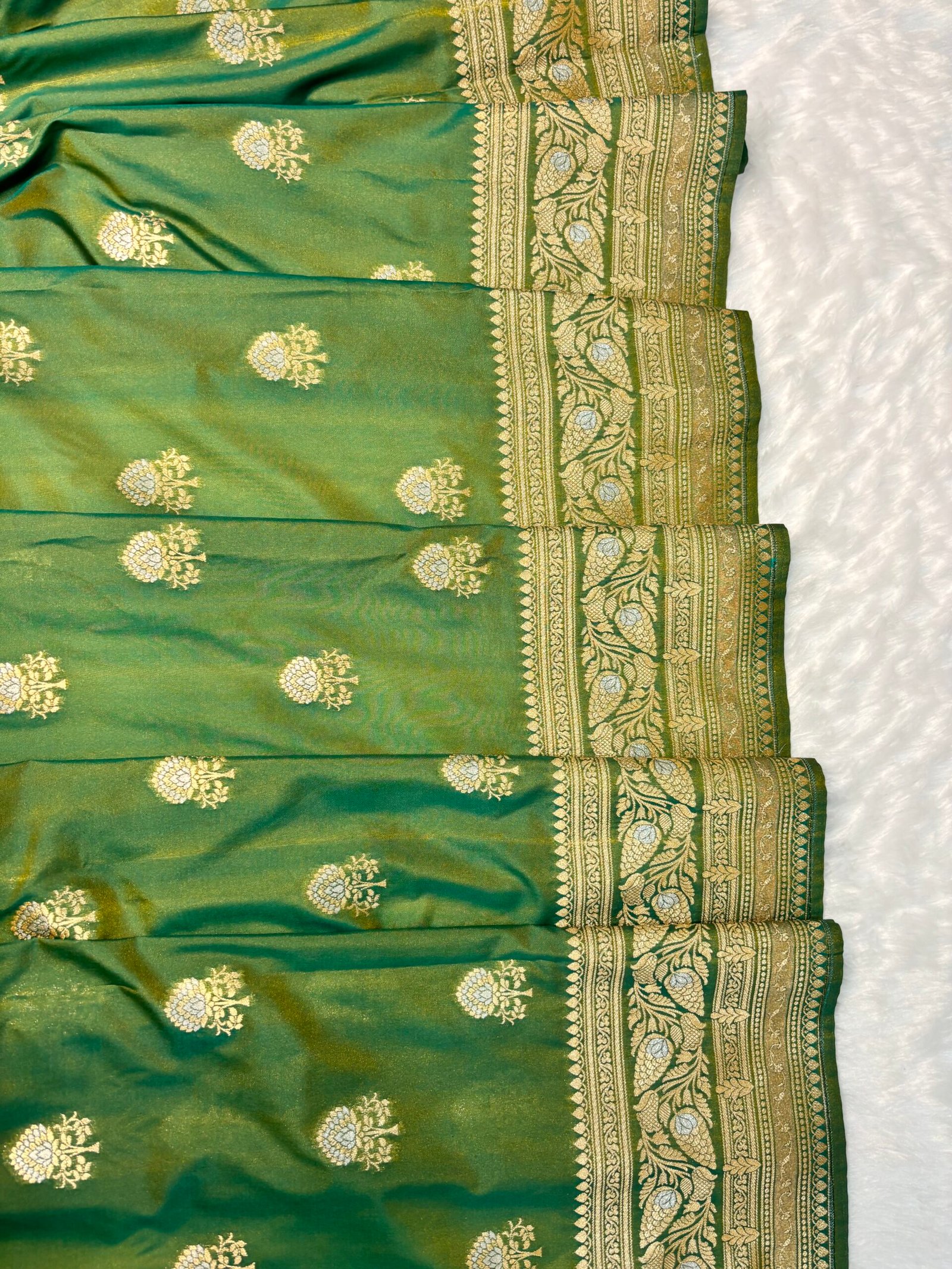Short Green Uppada Katan Silk Banarasi Saree-Border Detail