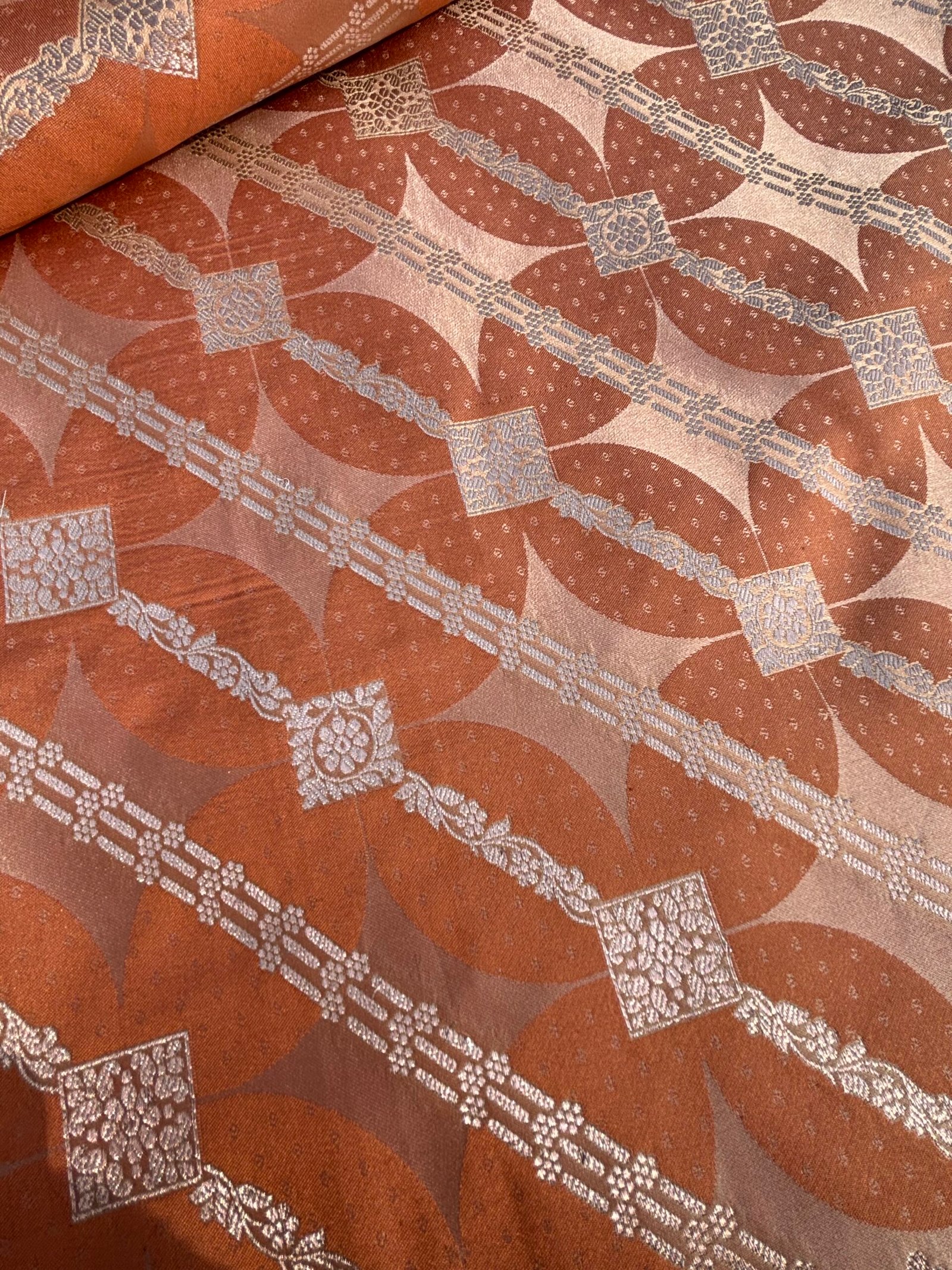 Soft Peach Rangkat Mashru Katan Silk Saree-Design View