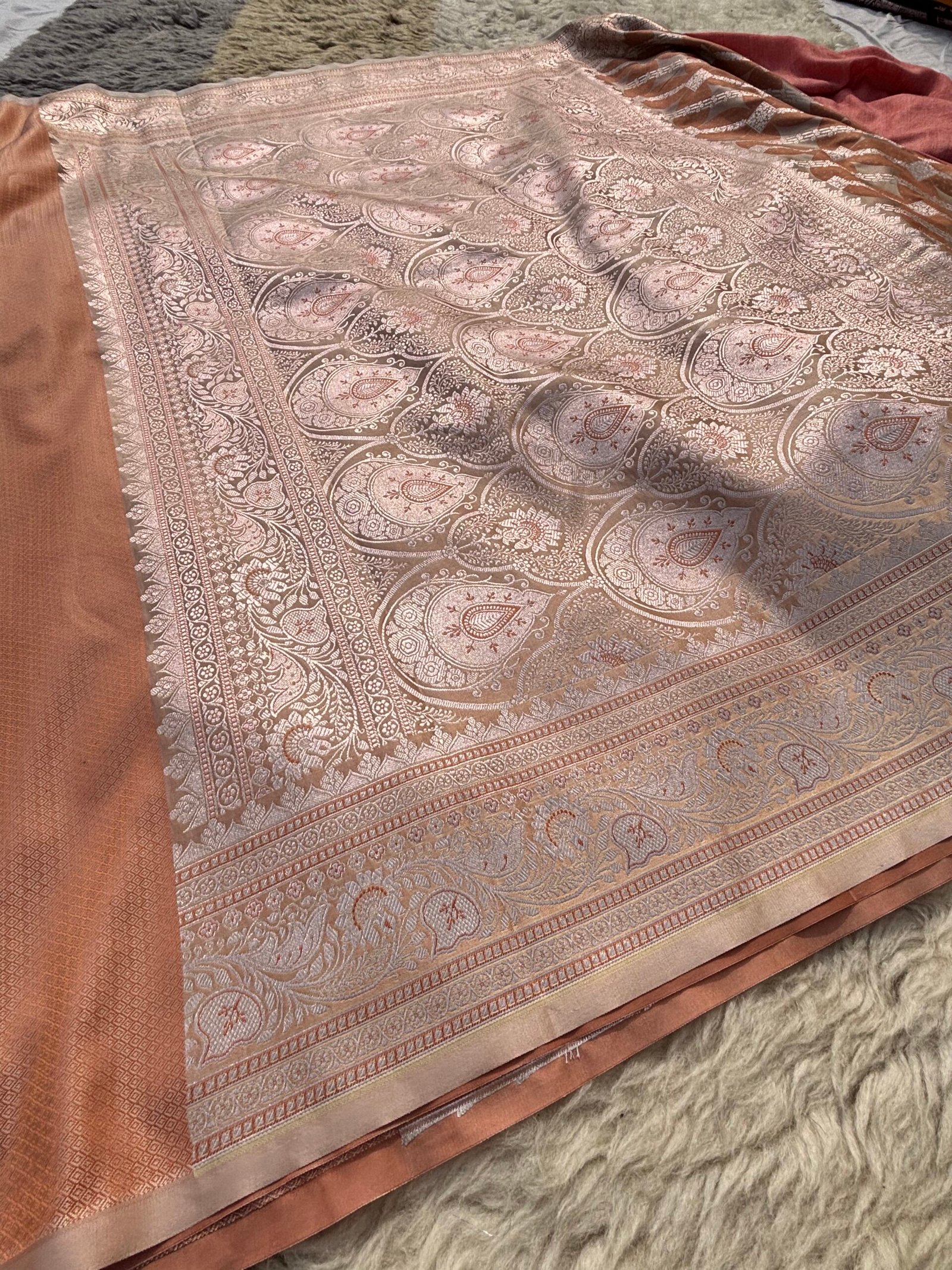 Soft Peach Rangkat Mashru Katan Silk Saree-Pallu Detail